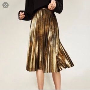 Gold pleated skirt